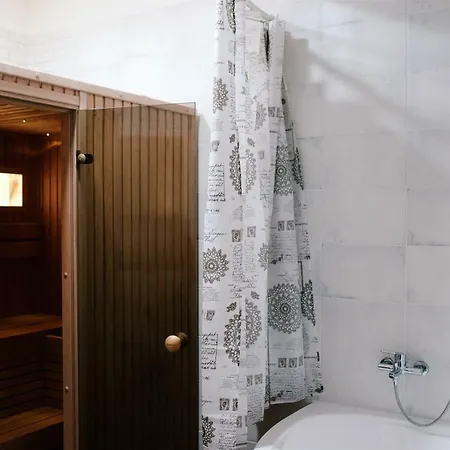 Апартаменты Old With Sauna